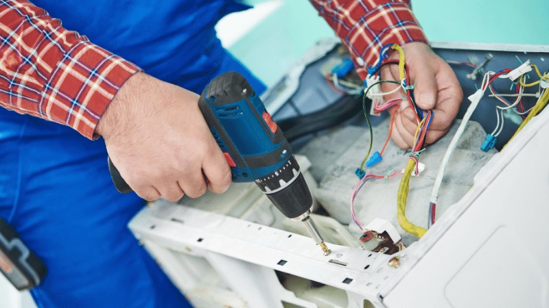 Köprübaşı ECA ECA çamaşır makinesi kart tamiri – Su almama arızası orijinal parça ile giderildi. - Teknik servis örneği